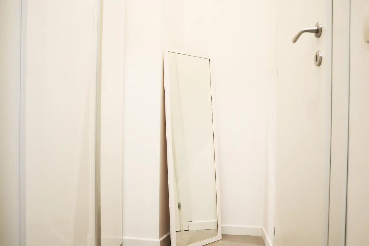 Navigli Tiny Bright House Apartment Milan